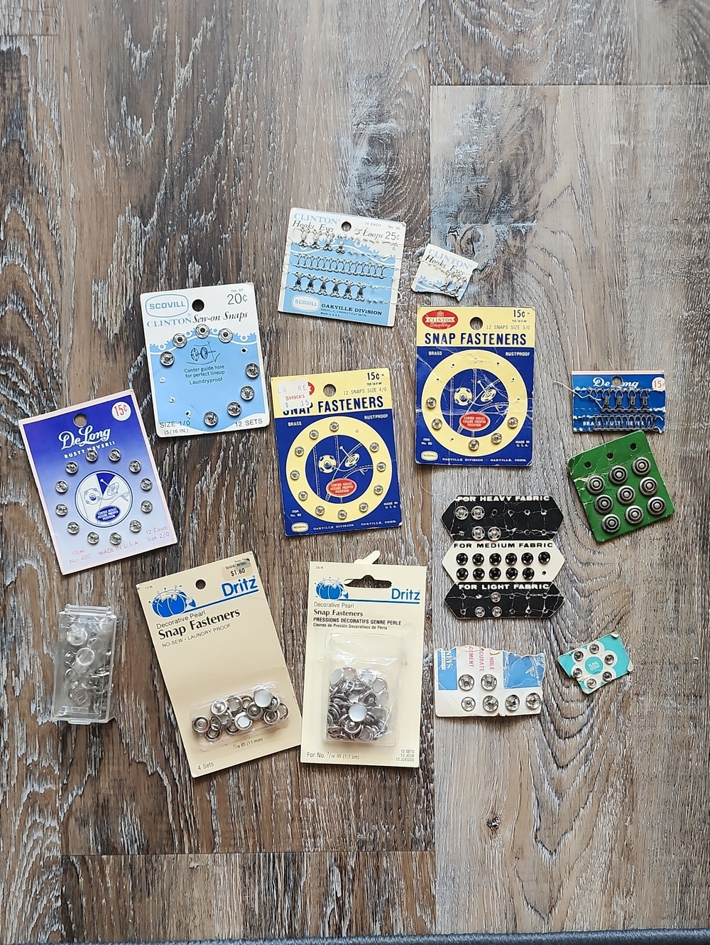 VINTAGE SNAPS & HOOK FASTENERS LOT
